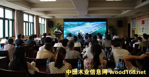 ��(li��n)�W(w��ng)+ľƤ  ����hľƤ�̕�(hu��)һ�ö��Ε�(hu��)�T���(hu��)��Ļ