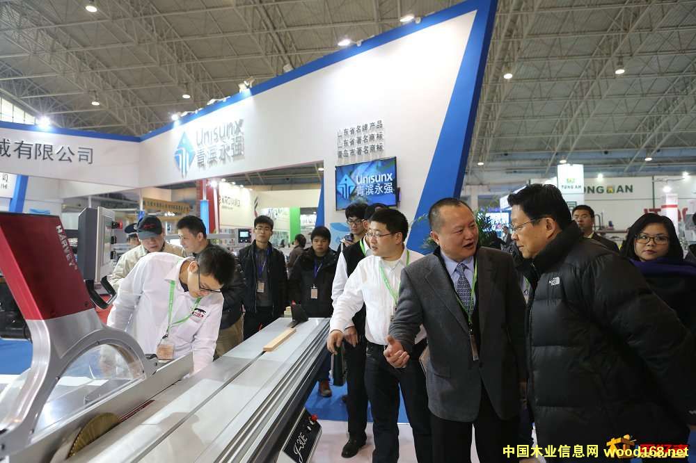 ����ľ��չ��ȫ�������C(j��)е��(qi��ng)���I(l��ng)܊Ʒ���R����