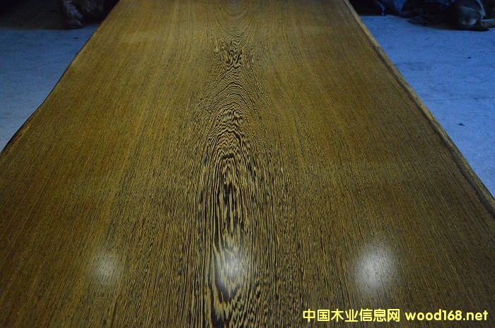 �c(di��n)���鿴�u��ľ���Ŵ�DƬ