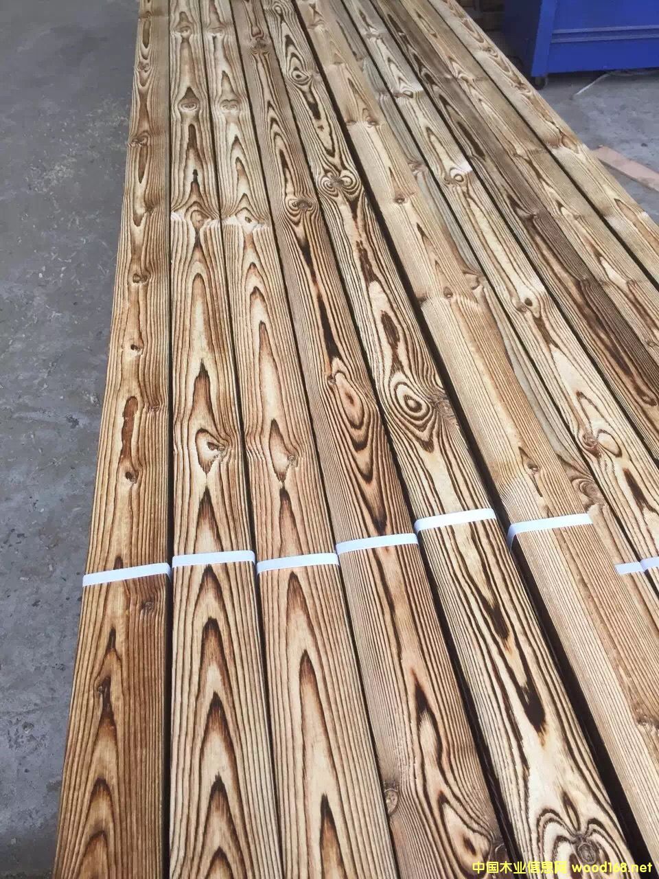 �c(di��n)���鿴������̿��ľ�Ŵ�DƬ