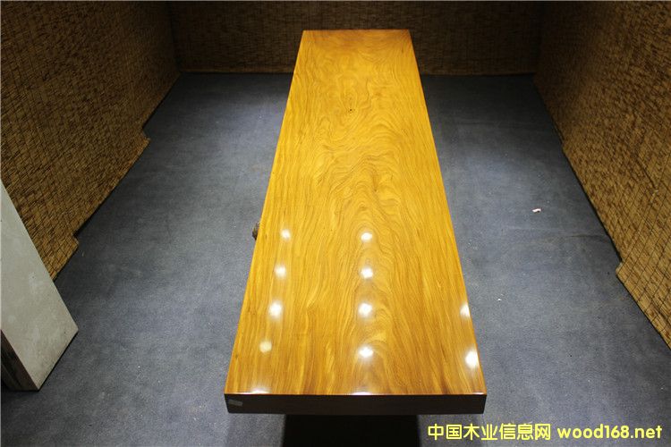 �c���鿴��ľ���Ŵ�DƬ