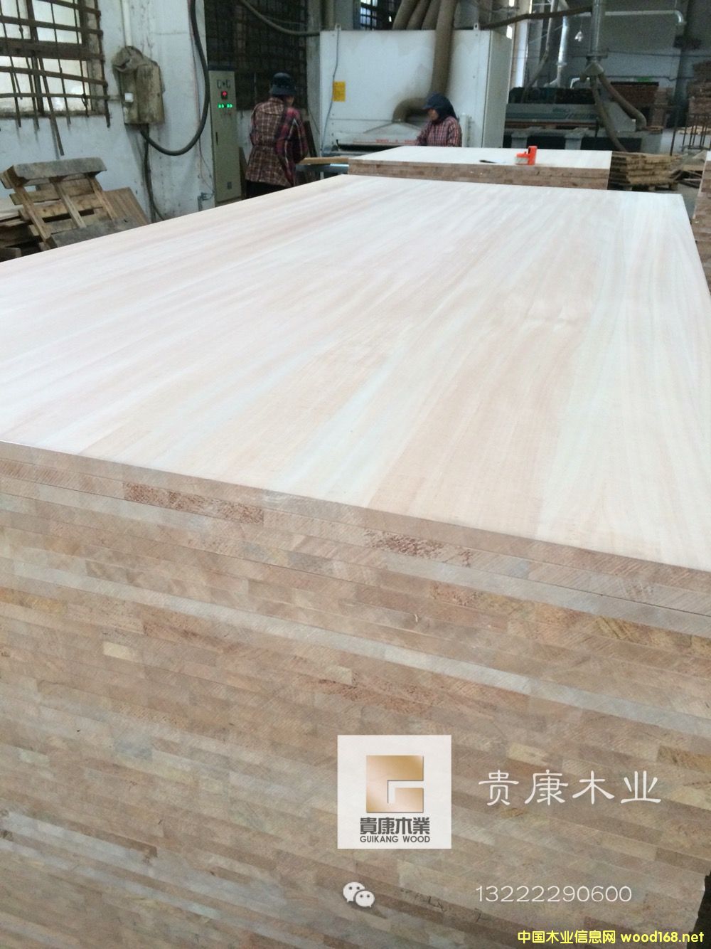 �c(di��n)���鿴��С��(j��ng)��ľ �t���ҷŴ�DƬ