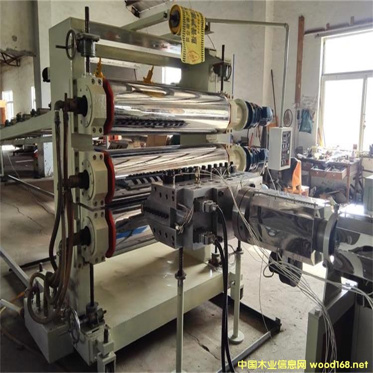 �c(di��n)���鿴PE��ʾ��Ҏ(gu��)�� ����(sh��)�Ŵ�DƬ