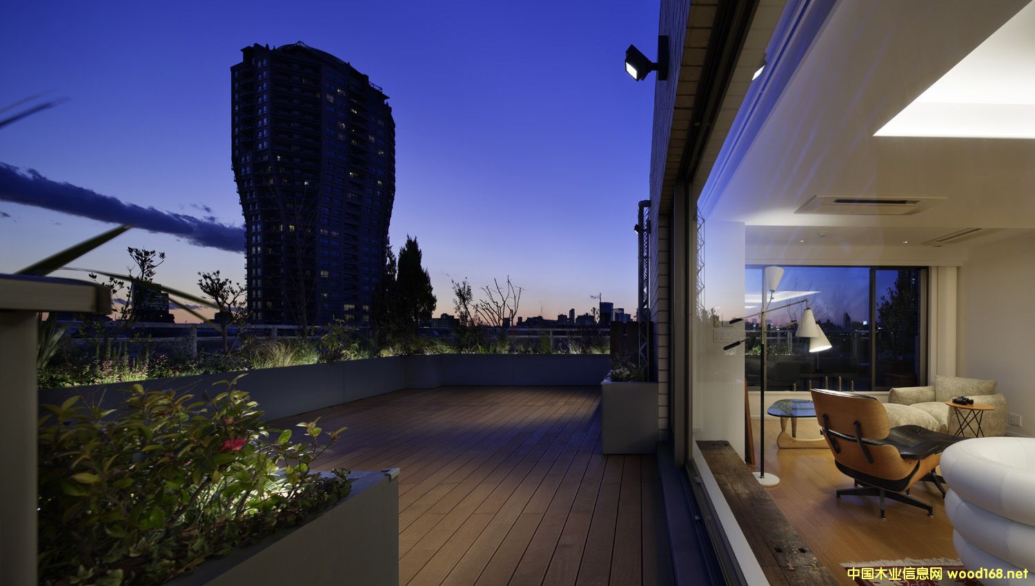 ���̰���