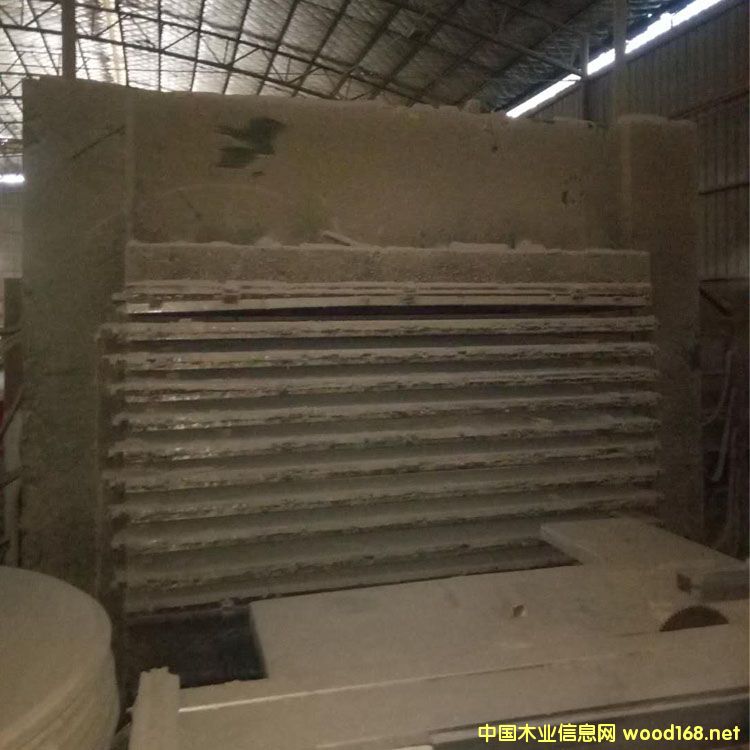 4X8尺 10層二手熱壓機 4X8尺 10層二手熱壓機