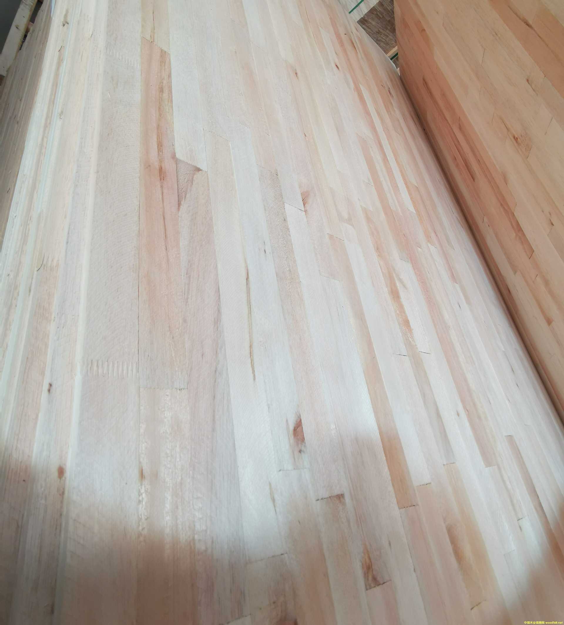 �R���ף������ľ��ƴ��